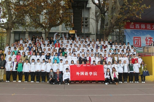 beat365官网取得甲组第二优秀成绩,全体师生合影留念