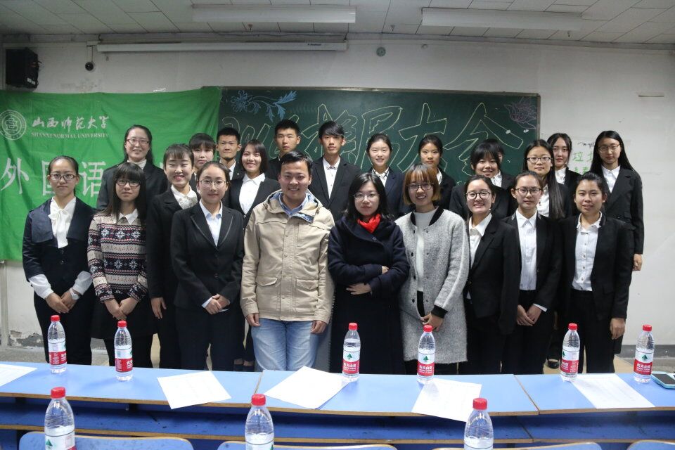 团委学生会成员合影留念